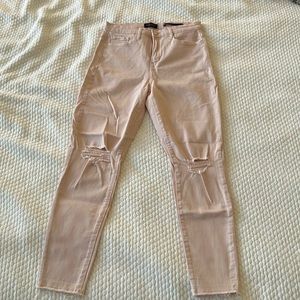 EUC Banana Republic pink distressed skinny jeans, size 29